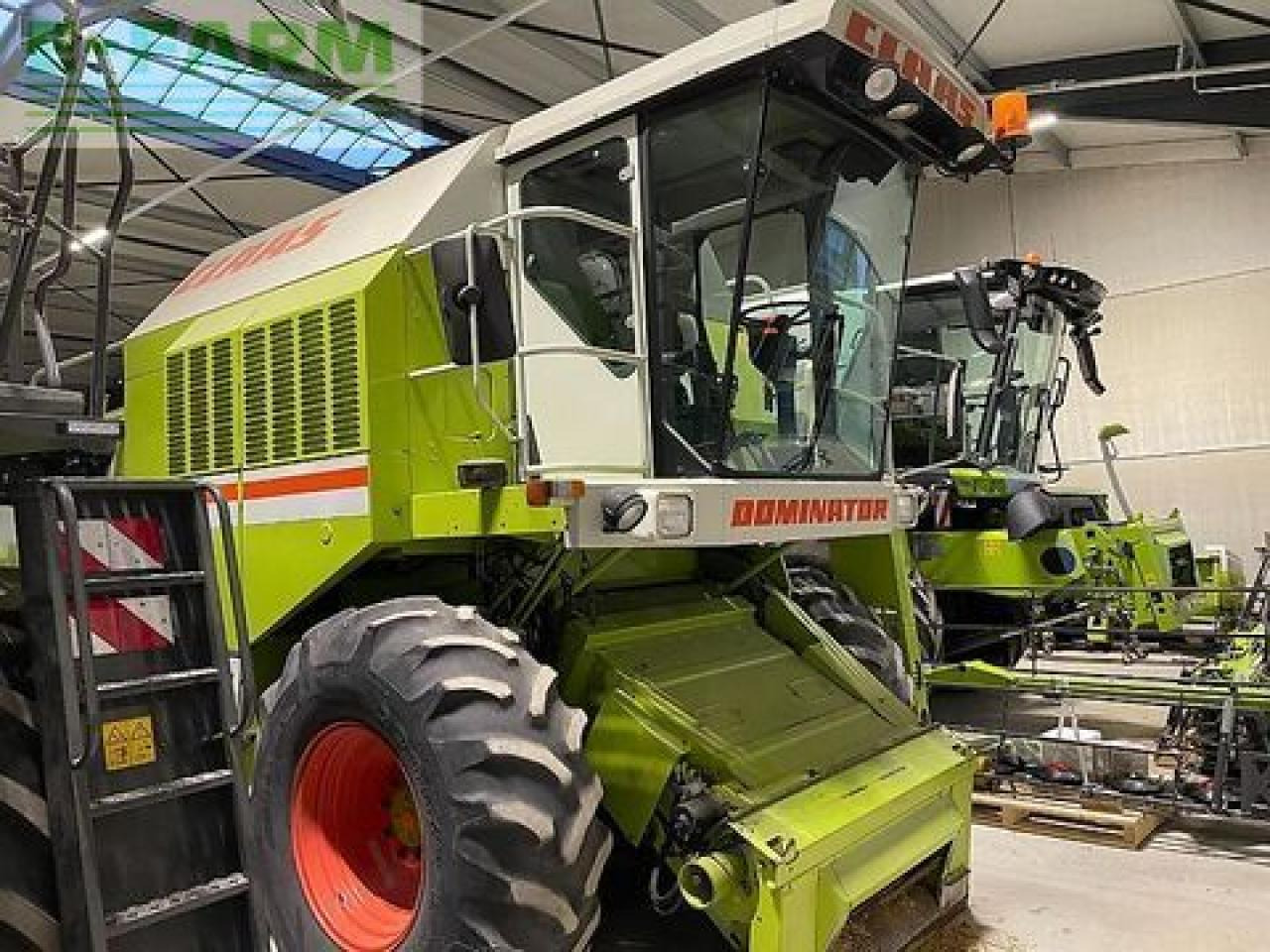 CLAAS dominator 88 - Sklízecí mlátička: obrázek 1 CLAAS dominator 88 - Sklízecí mlátička: obrázek 1