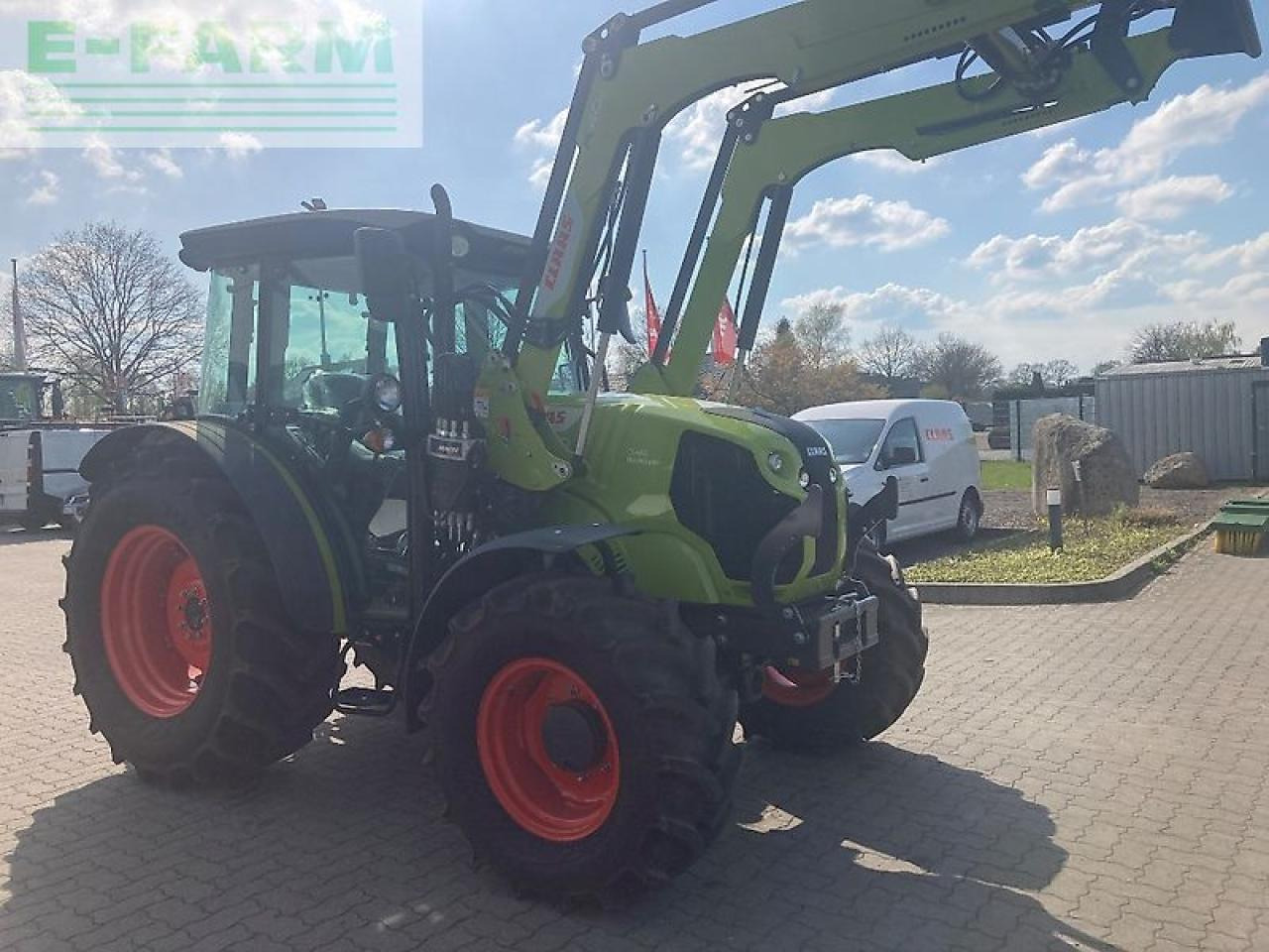 CLAAS elios 210 - Traktor: obrázek 3 CLAAS elios 210 - Traktor: obrázek 3