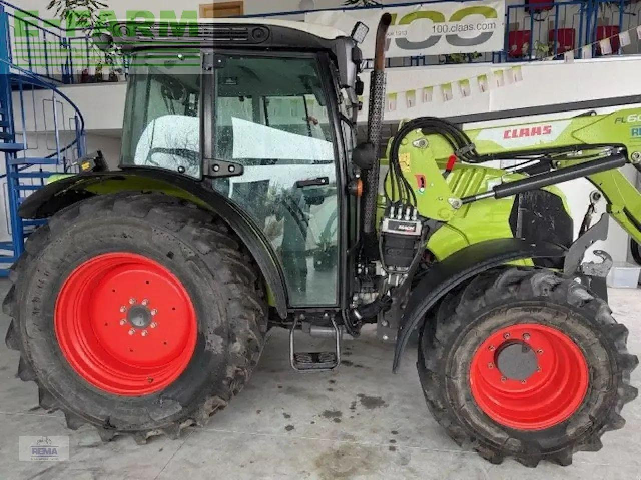 CLAAS elios 220 - Traktor: obrázek 2 CLAAS elios 220 - Traktor: obrázek 2