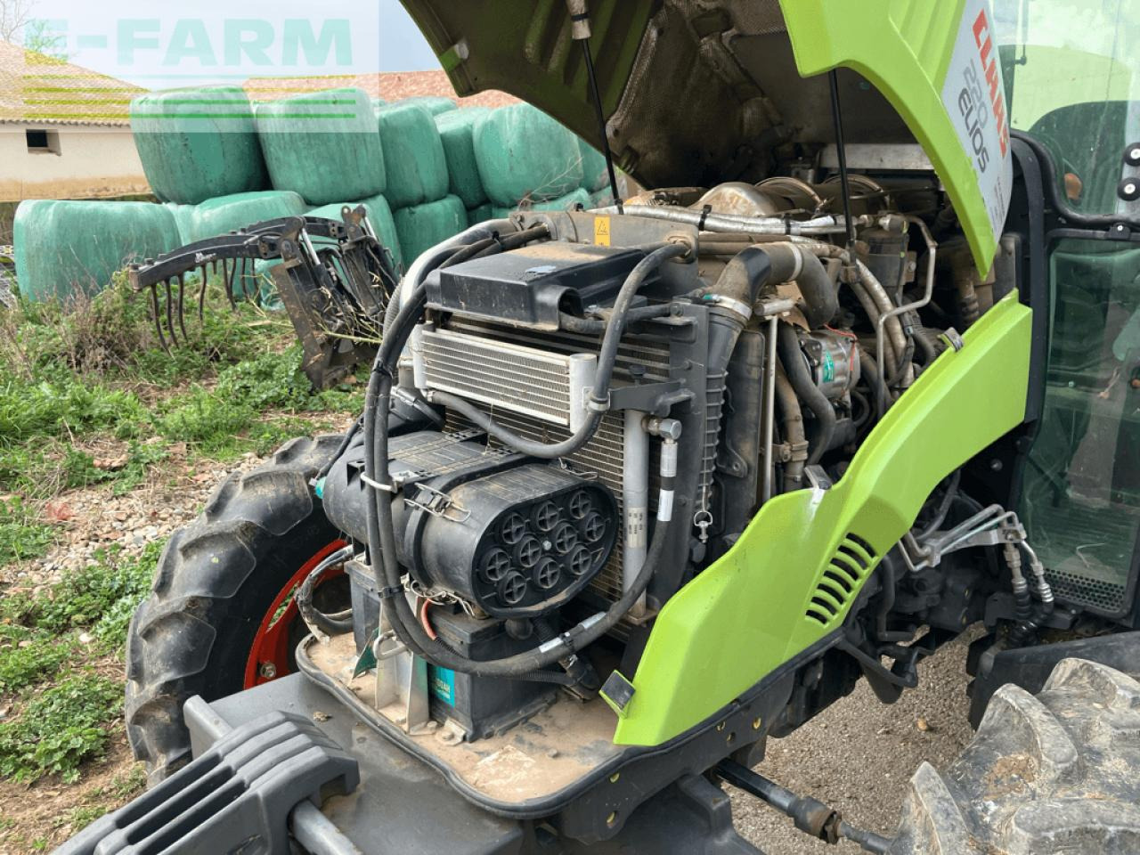 Traktor CLAAS elios 220 cabine: obrázek 6
