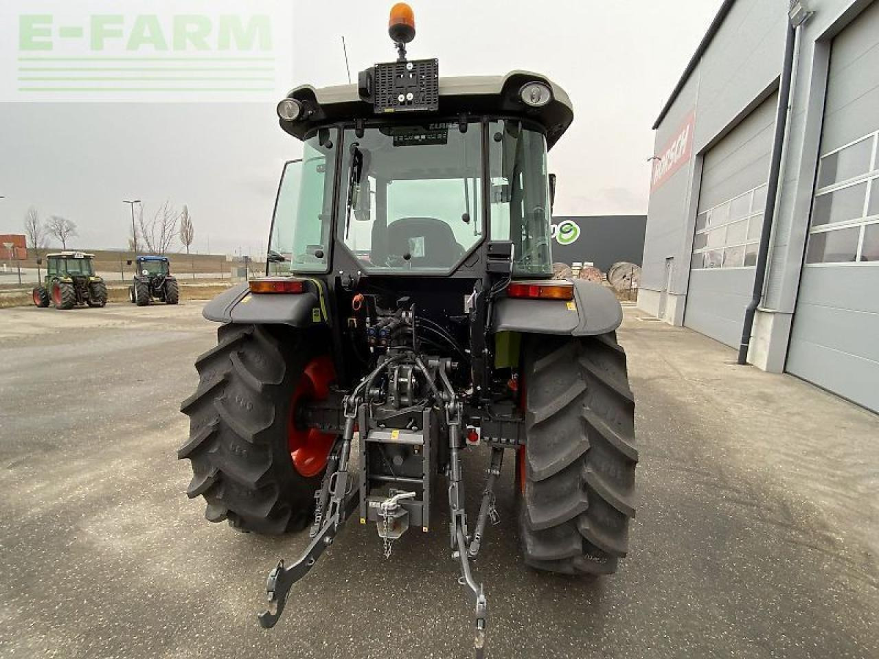 CLAAS elios 320 - Traktor: obrázek 5 CLAAS elios 320 - Traktor: obrázek 5