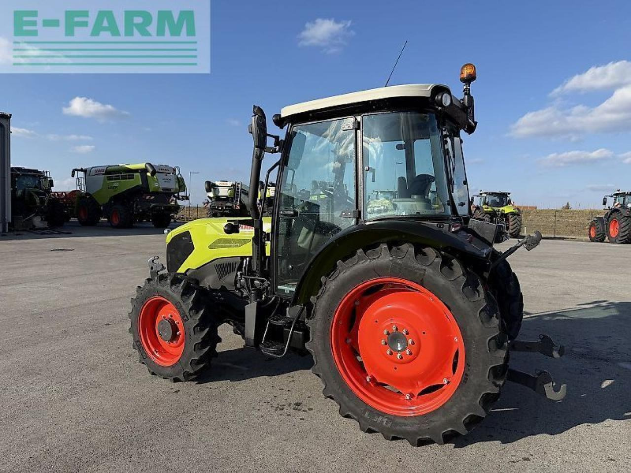 CLAAS elios 320 - Traktor: obrázek 3 CLAAS elios 320 - Traktor: obrázek 3