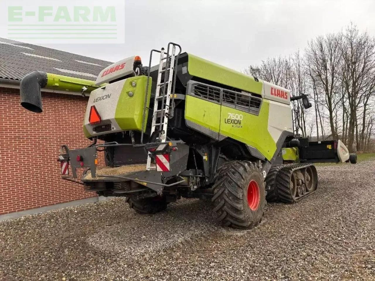 CLAAS lexion 7600 tt 4wd - Sklízecí mlátička: obrázek 4 CLAAS lexion 7600 tt 4wd - Sklízecí mlátička: obrázek 4