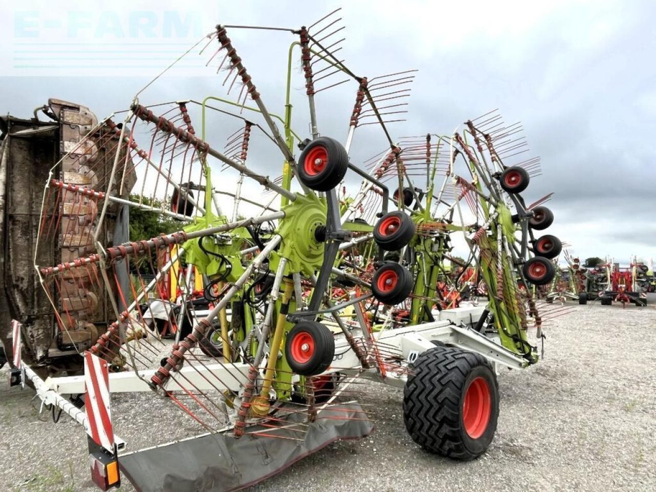 CLAAS liner 3600 comfort - Obraceč/ Shrnovač: obrázek 4 CLAAS liner 3600 comfort - Obraceč/ Shrnovač: obrázek 4