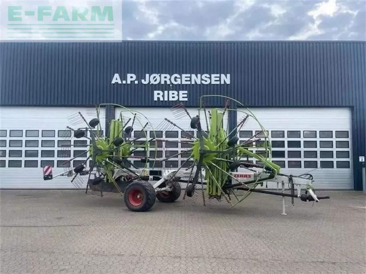 CLAAS liner 4000hhv - Obraceč/ Shrnovač: obrázek 1 CLAAS liner 4000hhv - Obraceč/ Shrnovač: obrázek 1