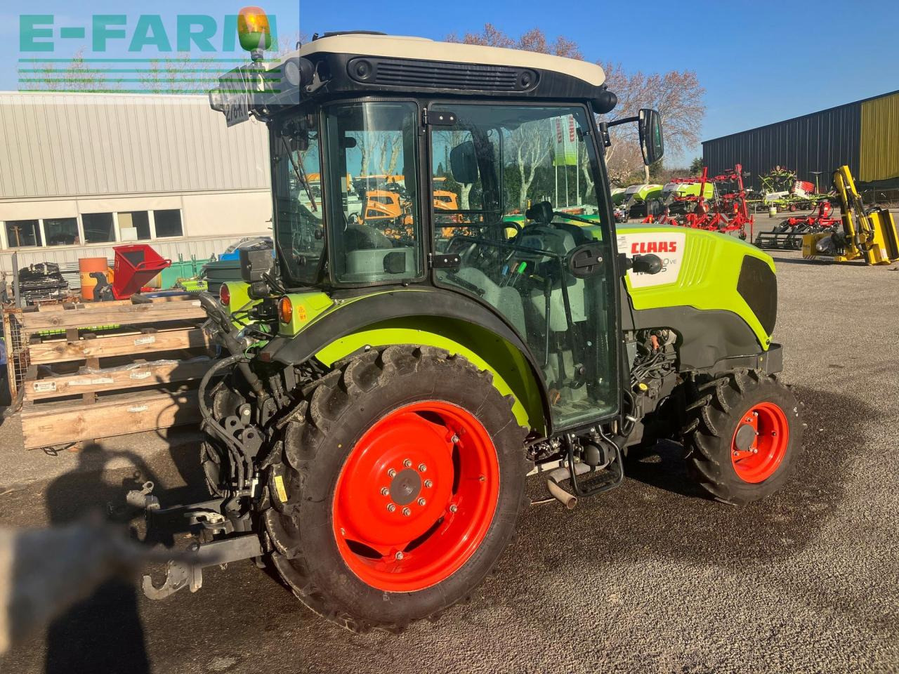 CLAAS nexos 220 ve cabine 4rm VE - Traktor: obrázek 2 CLAAS nexos 220 ve cabine 4rm VE - Traktor: obrázek 2