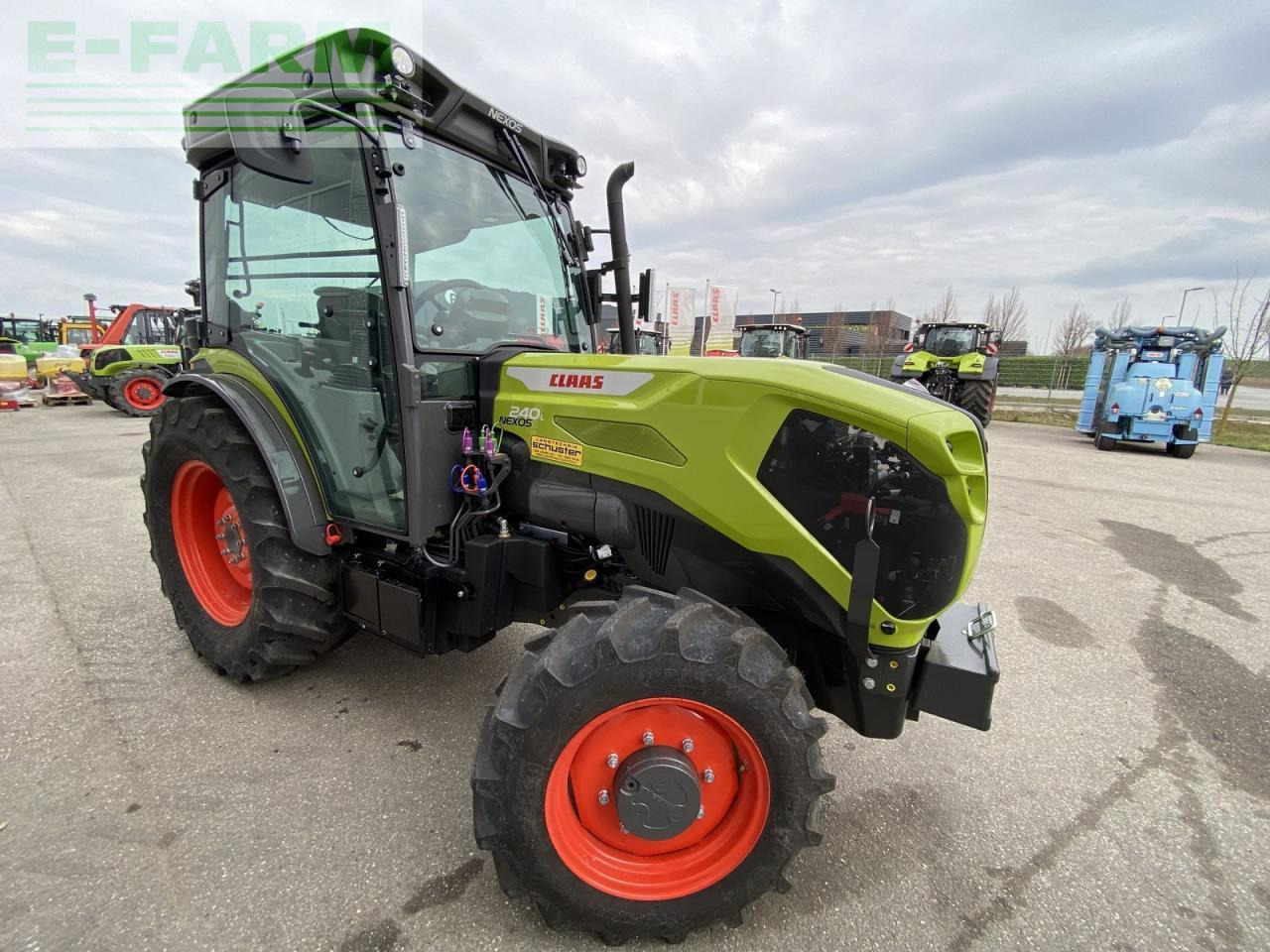CLAAS nexos 240 l trend - Traktor: obrázek 4 CLAAS nexos 240 l trend - Traktor: obrázek 4