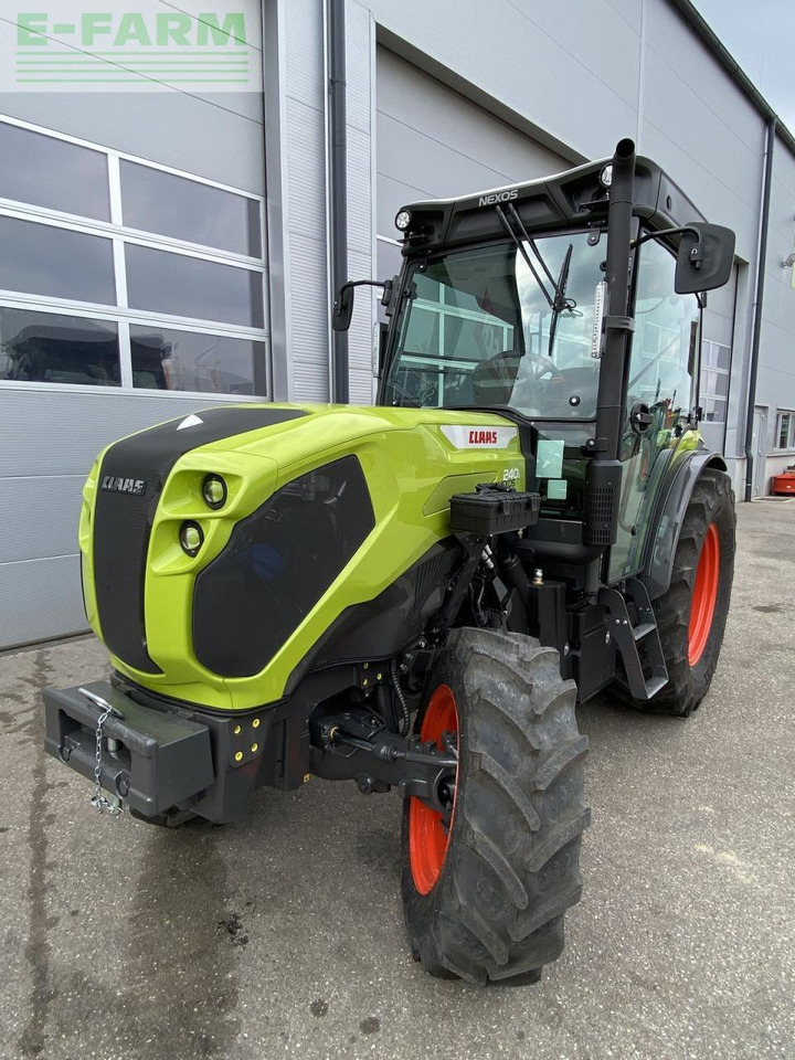CLAAS nexos 240 l trend - Traktor: obrázek 1 CLAAS nexos 240 l trend - Traktor: obrázek 1