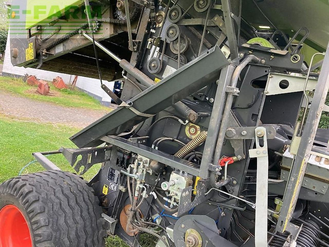 CLAAS rollant 374 rc pro - Lis na hranaté balíky: obrázek 3 CLAAS rollant 374 rc pro - Lis na hranaté balíky: obrázek 3