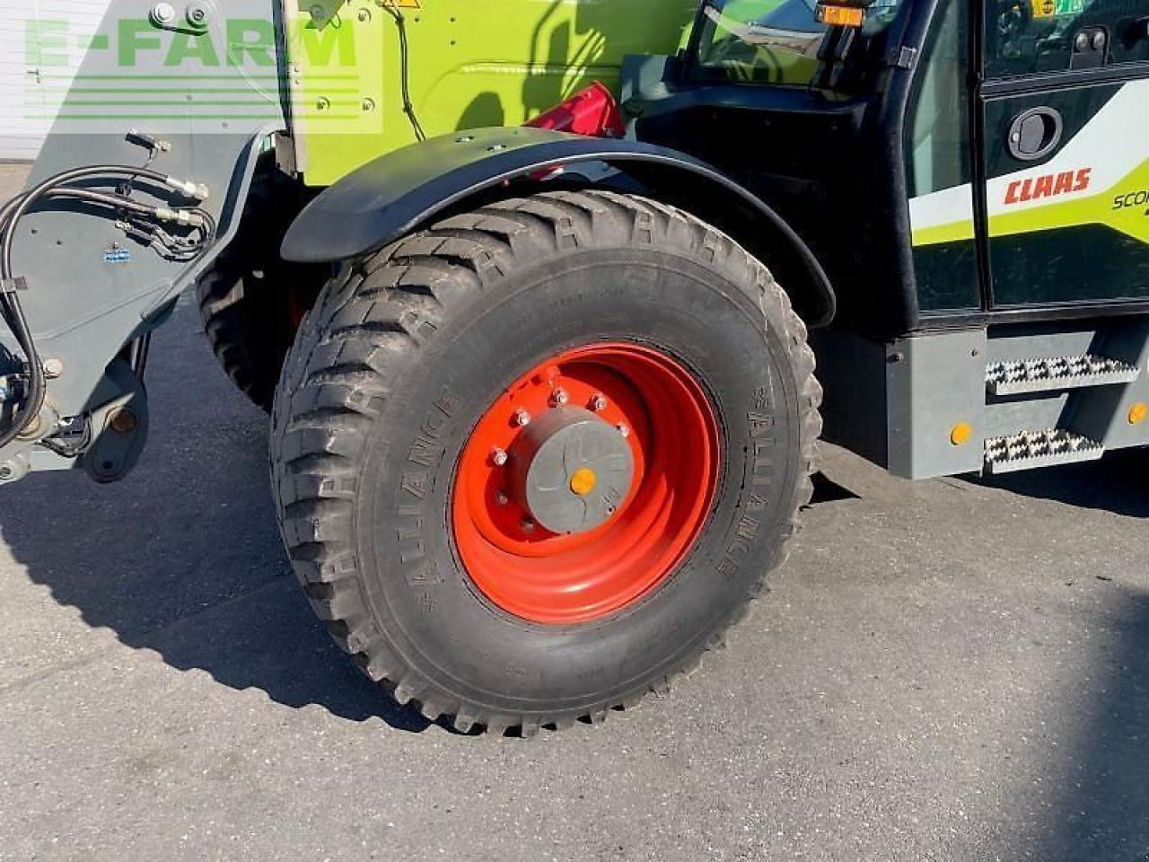 Teleskopický manipulátor CLAAS scorpion 960 varipower plus: obrázek 12 Teleskopický manipulátor CLAAS scorpion 960 varipower plus: obrázek 12