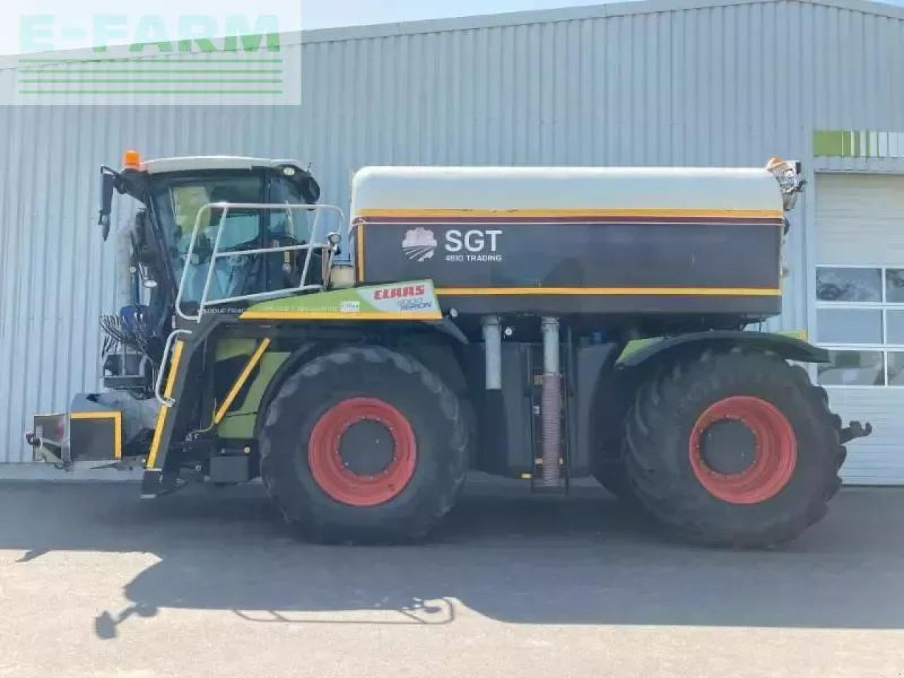 CLAAS xerion 4000 saddle trac SADDLE TRAC - Traktor: obrázek 4 CLAAS xerion 4000 saddle trac SADDLE TRAC - Traktor: obrázek 4