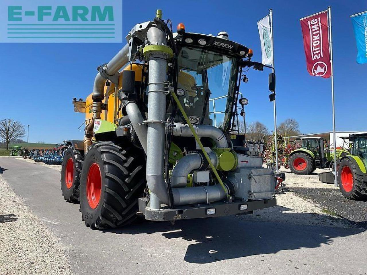 CLAAS xerion 4000 saddle trac zunhammer 16m³ - Traktor: obrázek 1 CLAAS xerion 4000 saddle trac zunhammer 16m³ - Traktor: obrázek 1