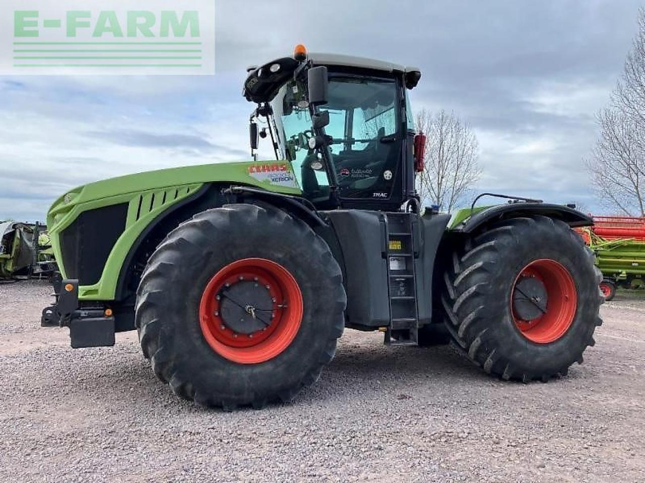 CLAAS xerion 4000 trac TRAC - Traktor: obrázek 1 CLAAS xerion 4000 trac TRAC - Traktor: obrázek 1