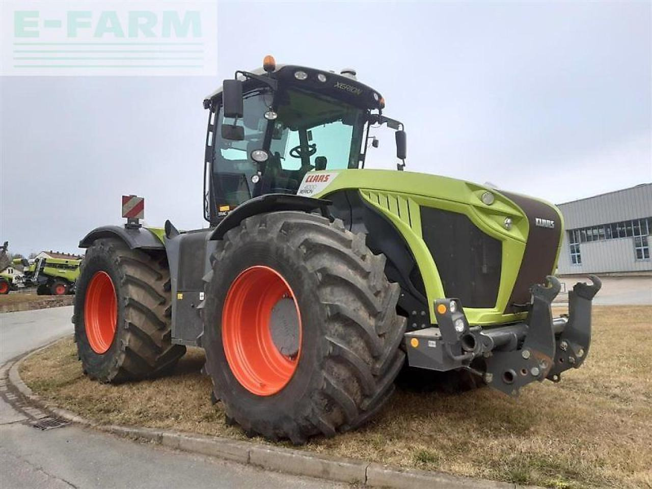 CLAAS xerion 4000 trac vc TRAC VC - Traktor: obrázek 2 CLAAS xerion 4000 trac vc TRAC VC - Traktor: obrázek 2