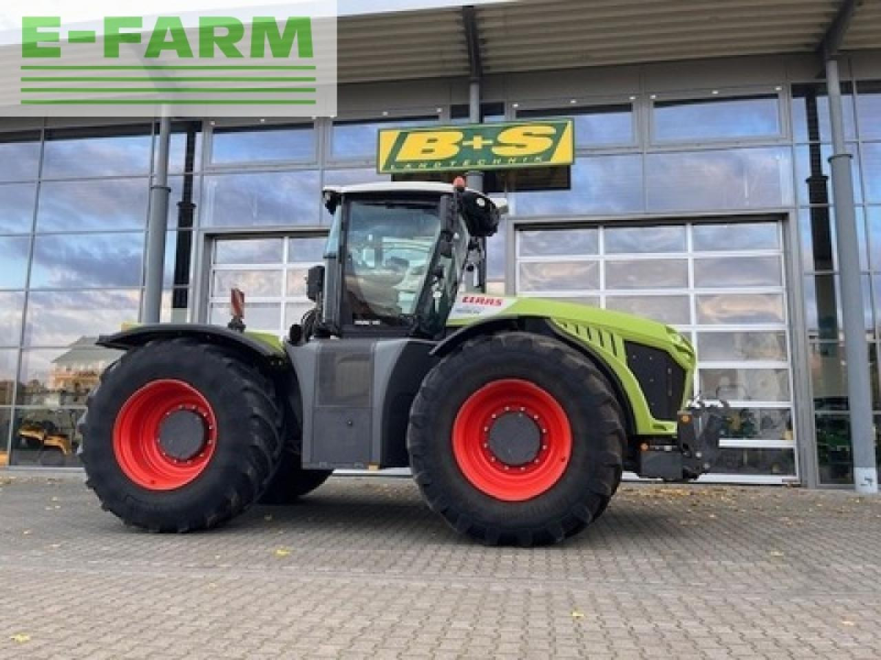 CLAAS xerion 4000 trac vc TRAC VC - Traktor: obrázek 1 CLAAS xerion 4000 trac vc TRAC VC - Traktor: obrázek 1