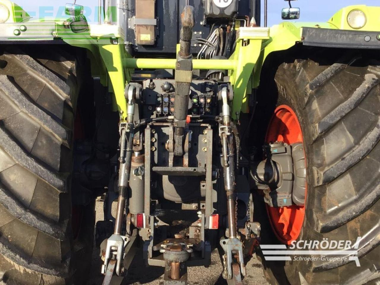 CLAAS xerion 4500 - Traktor: obrázek 5 CLAAS xerion 4500 - Traktor: obrázek 5