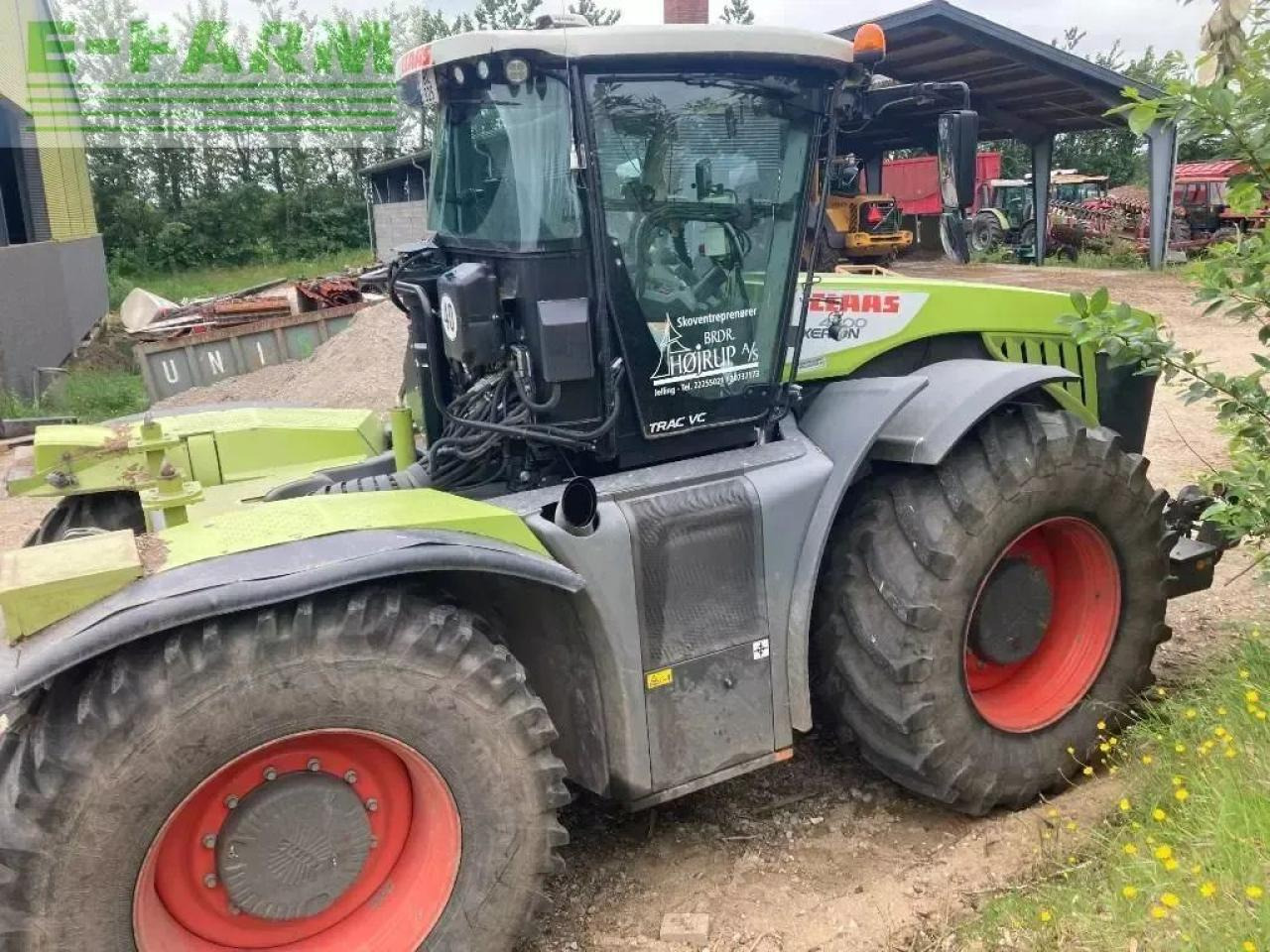 CLAAS xerion 4500 vc - Traktor: obrázek 4 CLAAS xerion 4500 vc - Traktor: obrázek 4
