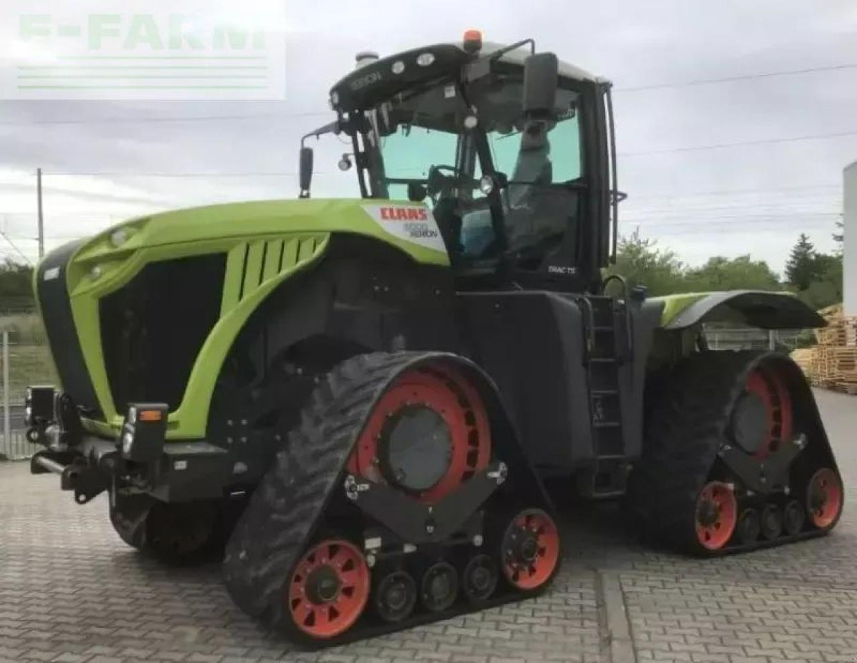 CLAAS xerion 5000 trac ts TRAC TS - Traktor: obrázek 1 CLAAS xerion 5000 trac ts TRAC TS - Traktor: obrázek 1
