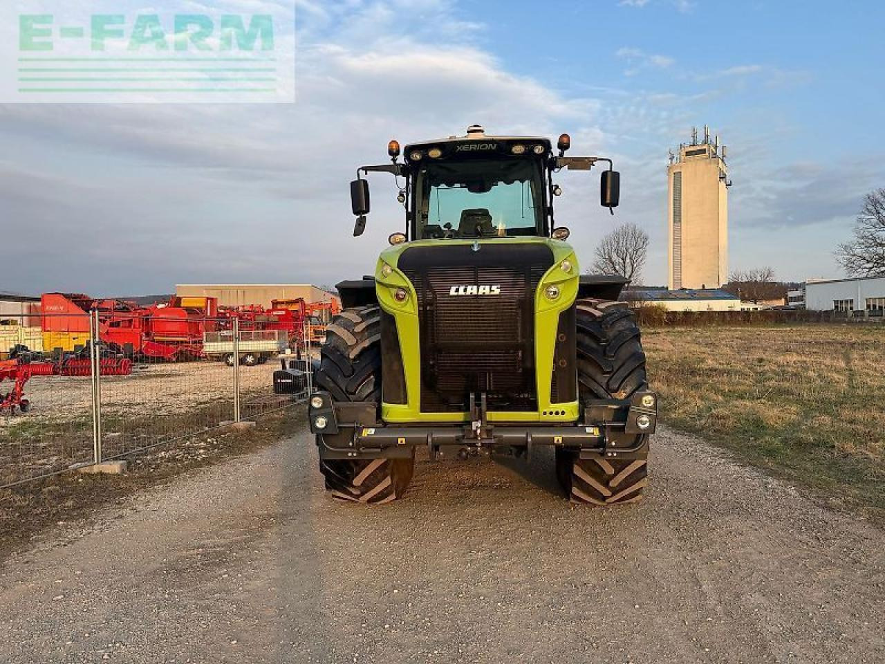 CLAAS xerion 5000 trac vc TRAC VC - Traktor: obrázek 2 CLAAS xerion 5000 trac vc TRAC VC - Traktor: obrázek 2