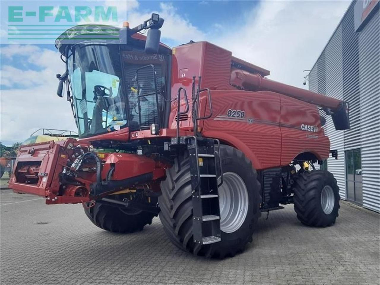 Case-IH 8250 kampagnepris axial-flow 8250 med 35 fod varioskærebord - Sklízecí mlátička: obrázek 4 Case-IH 8250 kampagnepris axial-flow 8250 med 35 fod varioskærebord - Sklízecí mlátička: obrázek 4