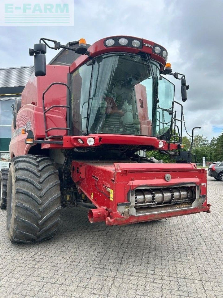 Case-IH 9120 - Sklízecí mlátička: obrázek 1 Case-IH 9120 - Sklízecí mlátička: obrázek 1
