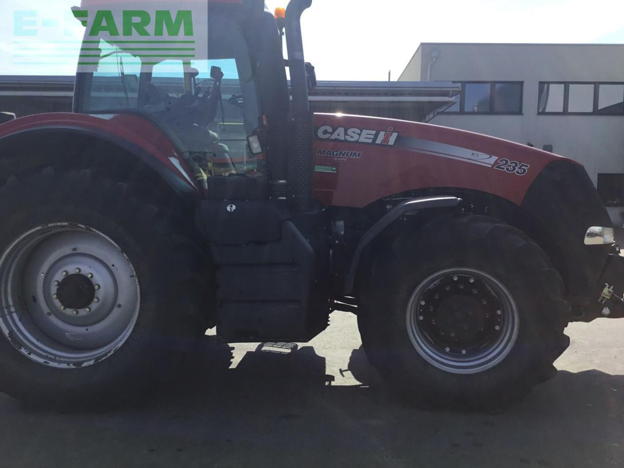 Case-IH Magnum 235 - Traktor: obrázek 5 Case-IH Magnum 235 - Traktor: obrázek 5