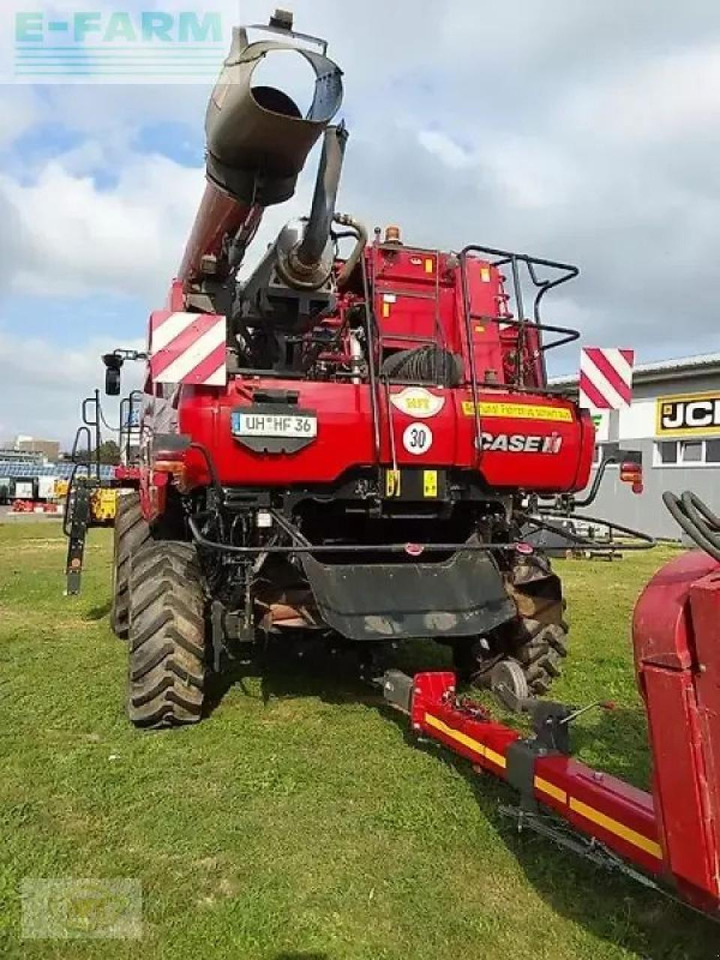 Case-IH axial-flow 6150 inkl. 6,70 m schneidwerk und wagen - Sklízecí mlátička: obrázek 3 Case-IH axial-flow 6150 inkl. 6,70 m schneidwerk und wagen - Sklízecí mlátička: obrázek 3