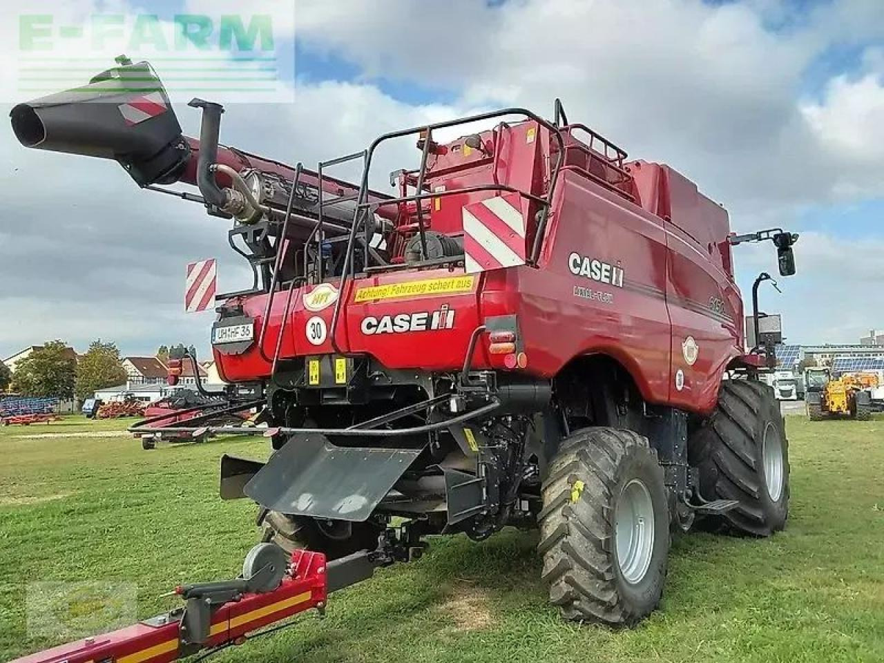 Case-IH axial-flow 6150 inkl. 6,70 m schneidwerk und wagen - Sklízecí mlátička: obrázek 4 Case-IH axial-flow 6150 inkl. 6,70 m schneidwerk und wagen - Sklízecí mlátička: obrázek 4