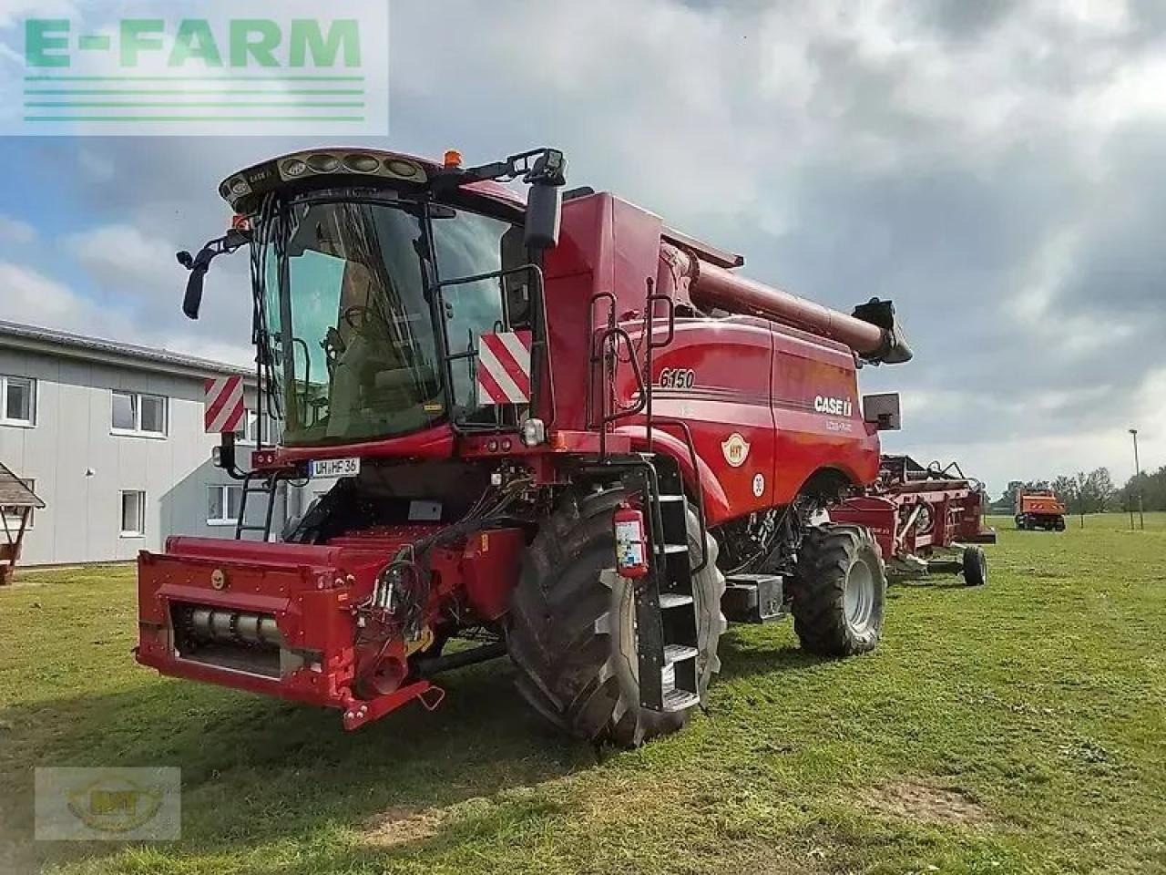 Case-IH axial-flow 6150 inkl. 6,70 m schneidwerk und wagen - Sklízecí mlátička: obrázek 1 Case-IH axial-flow 6150 inkl. 6,70 m schneidwerk und wagen - Sklízecí mlátička: obrázek 1