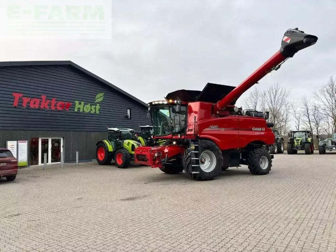 Case-IH axial flow 8250 - Sklízecí mlátička: obrázek 1 Case-IH axial flow 8250 - Sklízecí mlátička: obrázek 1