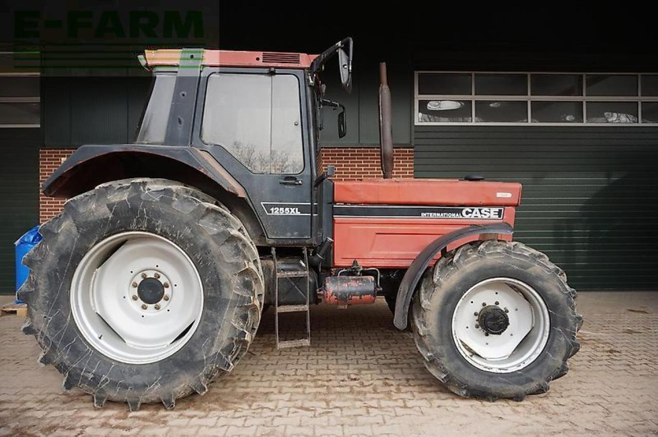 Case-IH ihc 1255 xl - Traktor: obrázek 4 Case-IH ihc 1255 xl - Traktor: obrázek 4