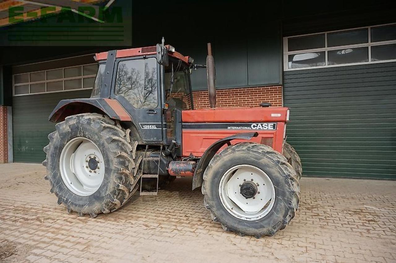 Case-IH ihc 1255 xl - Traktor: obrázek 1 Case-IH ihc 1255 xl - Traktor: obrázek 1