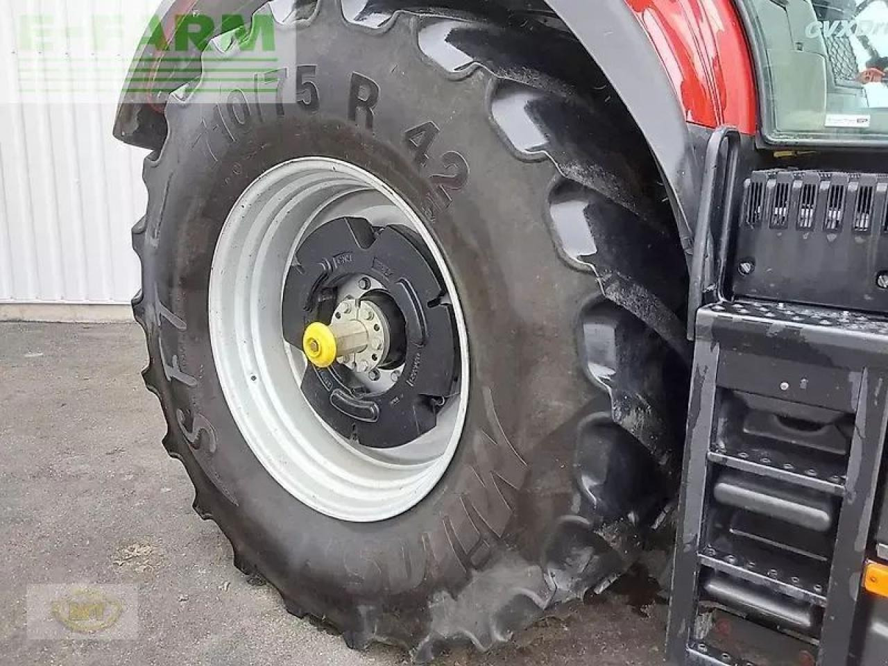 Case-IH optum 300 cvx CVX - Traktor: obrázek 4 Case-IH optum 300 cvx CVX - Traktor: obrázek 4