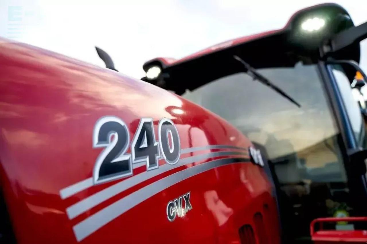 Case-IH puma 240 cvx CVX - Traktor: obrázek 2 Case-IH puma 240 cvx CVX - Traktor: obrázek 2