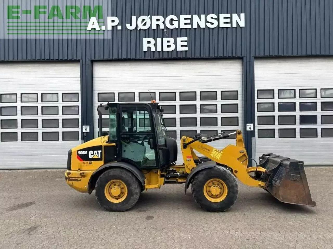 Caterpillar 906 m - Mini rýpadlo: obrázek 1 Caterpillar 906 m - Mini rýpadlo: obrázek 1