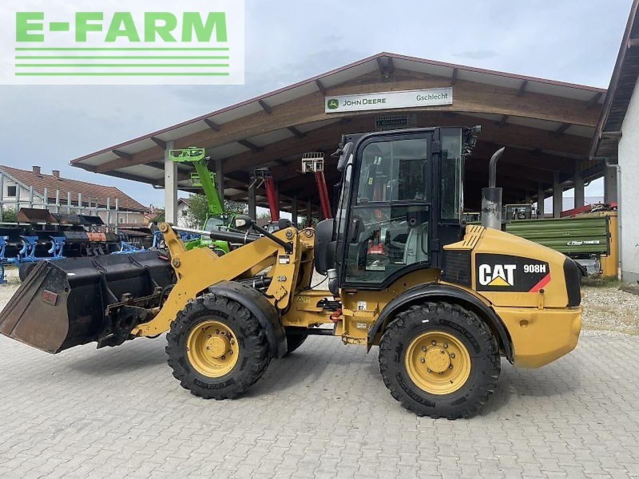 Caterpillar 908 h - Mini rýpadlo: obrázek 1 Caterpillar 908 h - Mini rýpadlo: obrázek 1