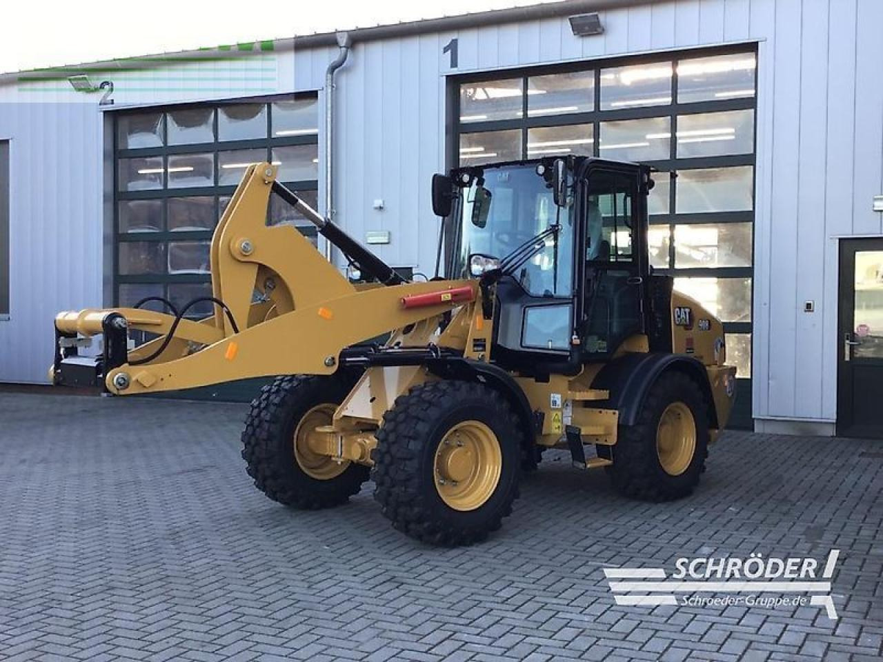 Caterpillar 908 hl-14 - Mini rýpadlo: obrázek 1 Caterpillar 908 hl-14 - Mini rýpadlo: obrázek 1