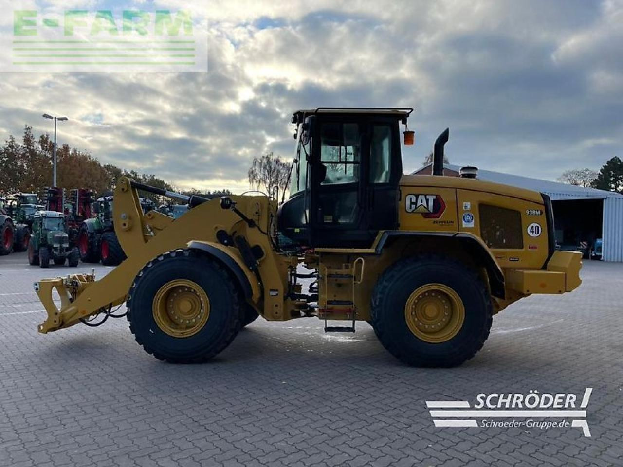 Caterpillar 938 hl - Mini rýpadlo: obrázek 4 Caterpillar 938 hl - Mini rýpadlo: obrázek 4
