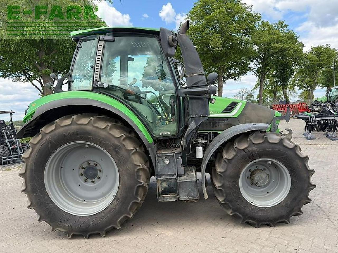 Deutz-Fahr 6120.4 ttv - Traktor: obrázek 2 Deutz-Fahr 6120.4 ttv - Traktor: obrázek 2