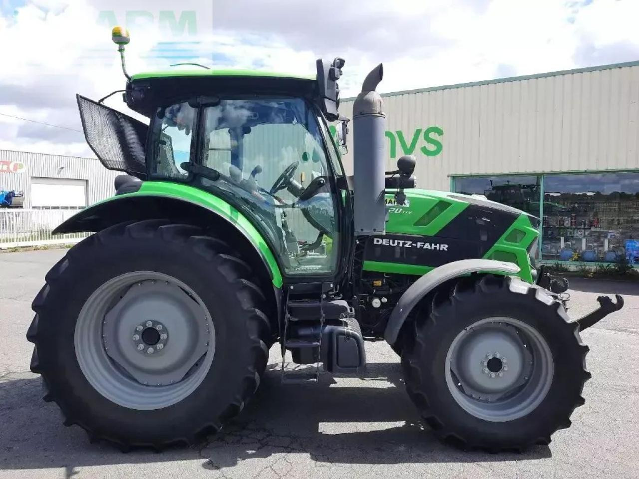 Deutz-Fahr 6120 ttv - Traktor: obrázek 5 Deutz-Fahr 6120 ttv - Traktor: obrázek 5
