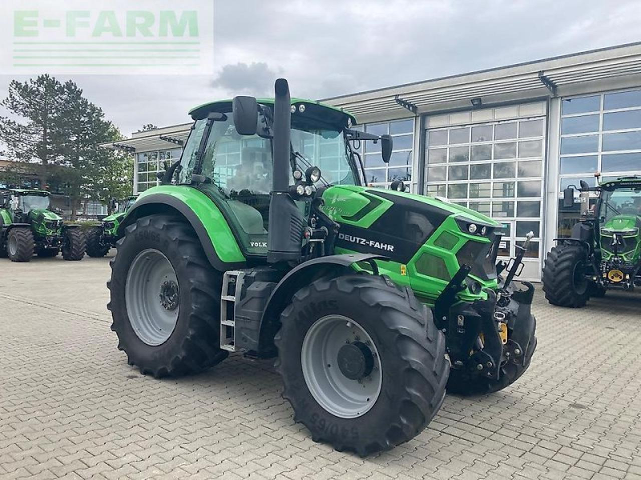 Deutz-Fahr 6175.4 agrotron ttv TTV - Traktor: obrázek 3 Deutz-Fahr 6175.4 agrotron ttv TTV - Traktor: obrázek 3