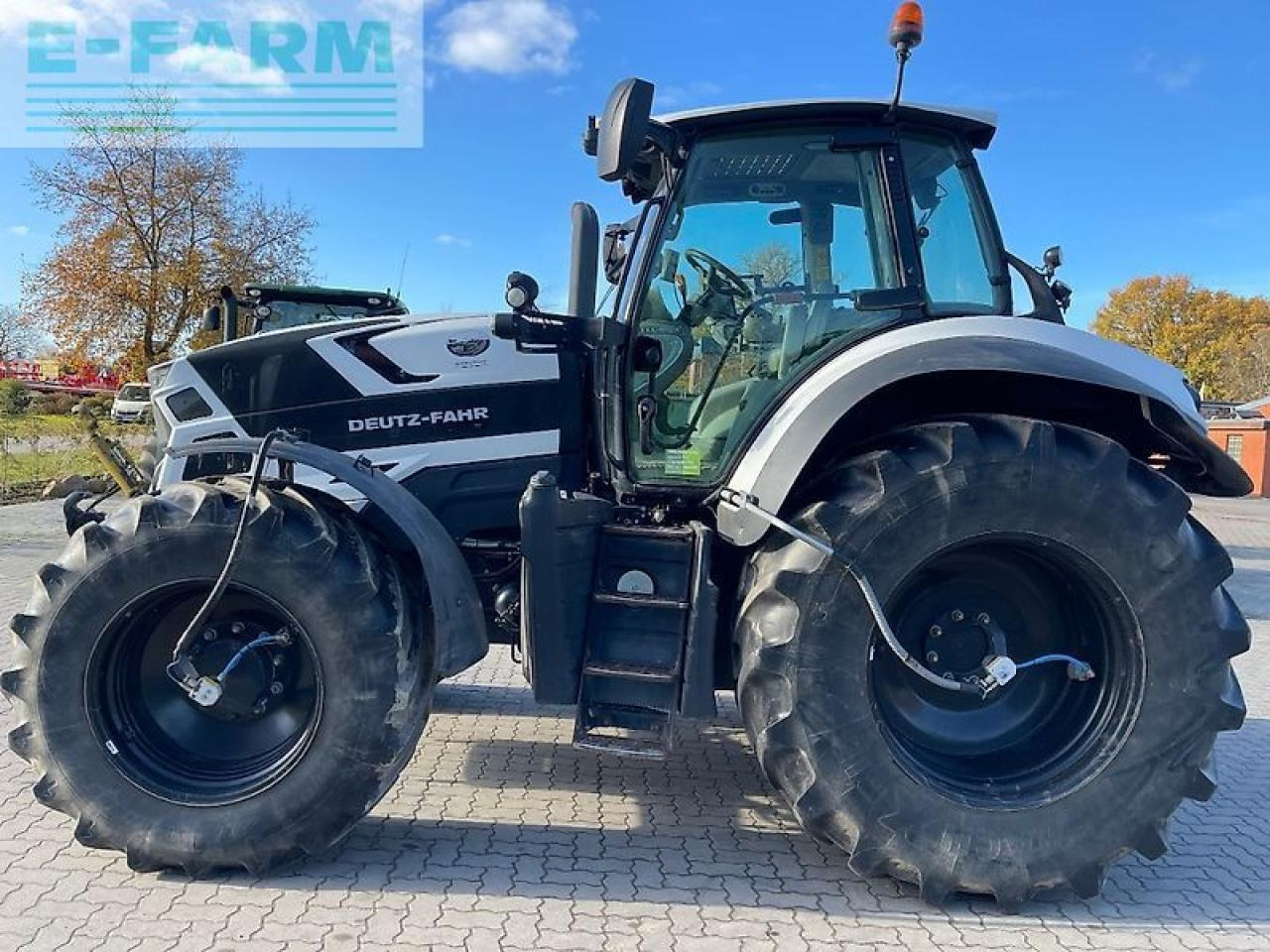 Deutz-Fahr 6215 agrotron ttv TTV - Traktor: obrázek 2 Deutz-Fahr 6215 agrotron ttv TTV - Traktor: obrázek 2