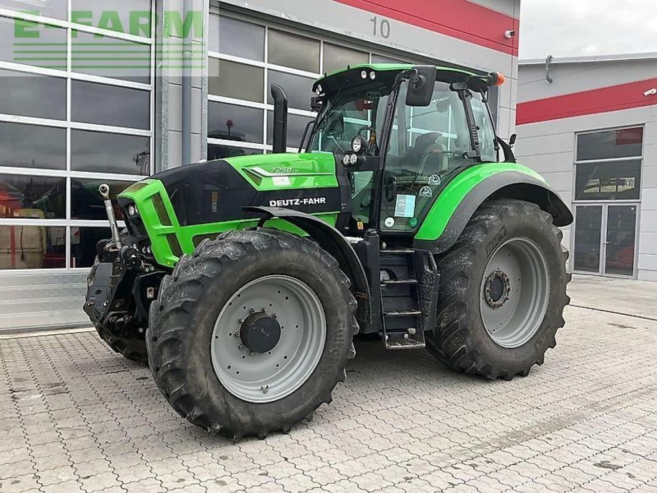 Deutz-Fahr 7250 ttv - Traktor: obrázek 1 Deutz-Fahr 7250 ttv - Traktor: obrázek 1