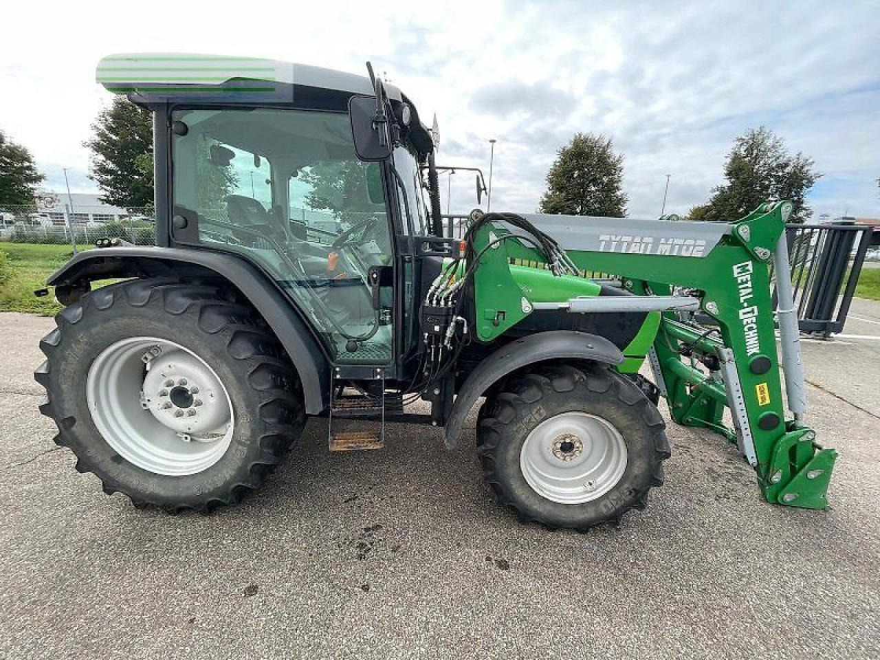 Deutz-Fahr agroplus 420 - Traktor: obrázek 2 Deutz-Fahr agroplus 420 - Traktor: obrázek 2