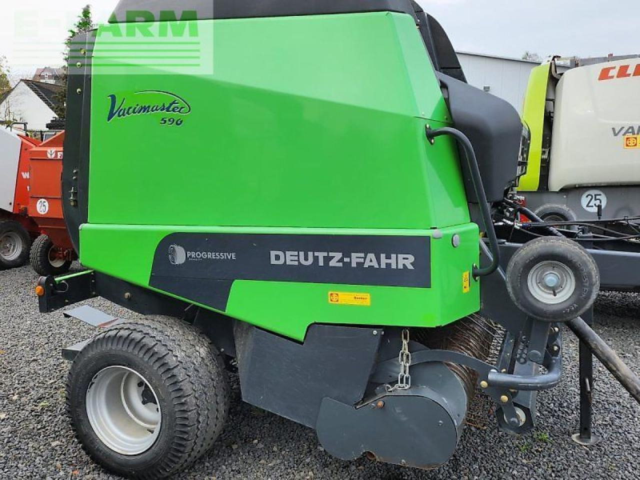 Deutz-Fahr vari master 590 - Lis na hranaté balíky: obrázek 1 Deutz-Fahr vari master 590 - Lis na hranaté balíky: obrázek 1