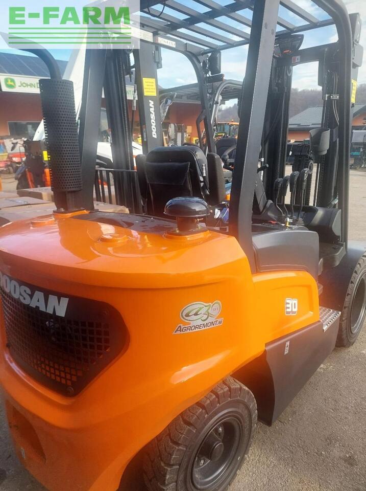 Doosan D30NXS - Vysokozdvižný vozík: obrázek 2 Doosan D30NXS - Vysokozdvižný vozík: obrázek 2