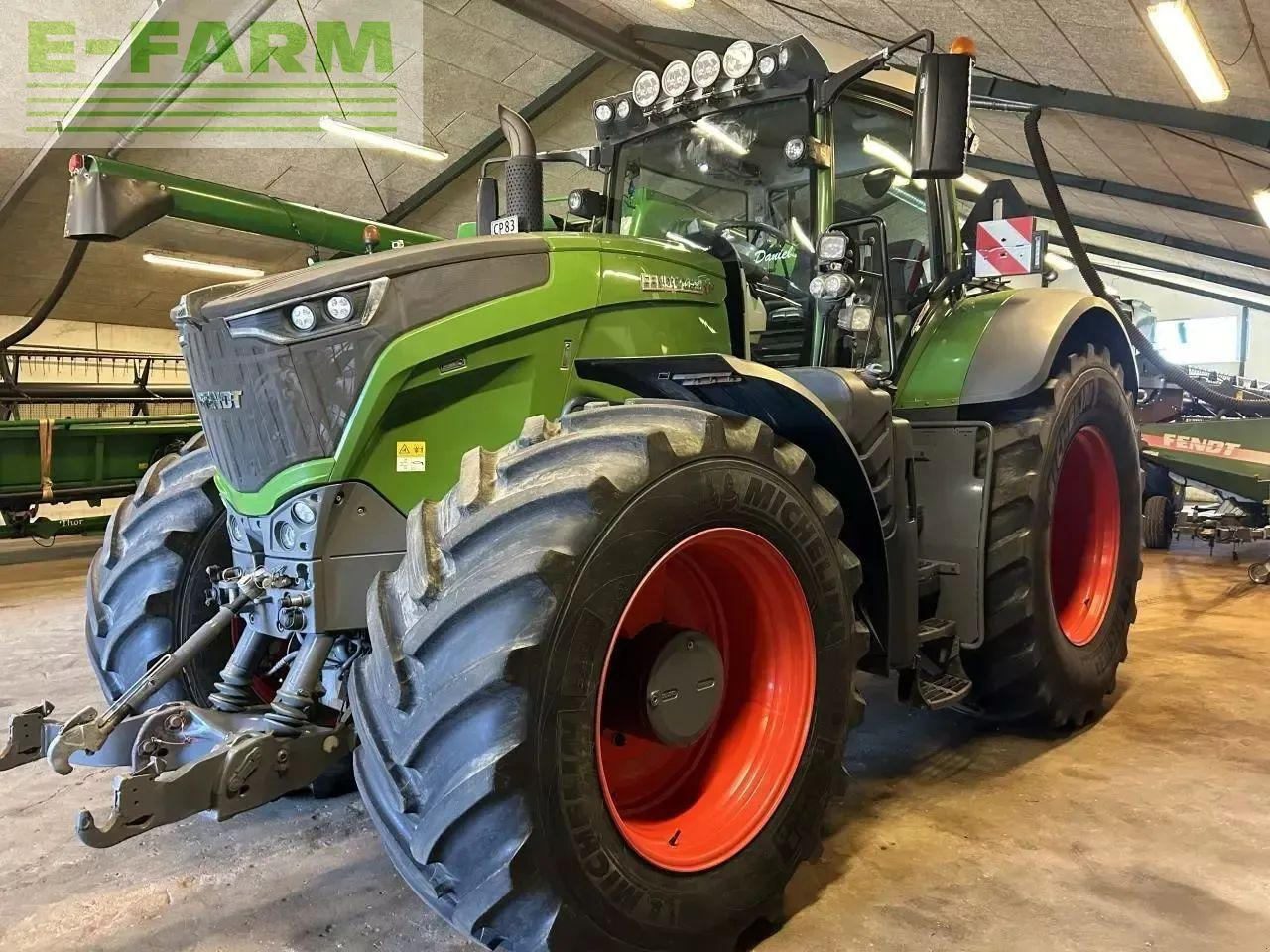 Fendt 1038 vario s4 - Traktor: obrázek 2 Fendt 1038 vario s4 - Traktor: obrázek 2