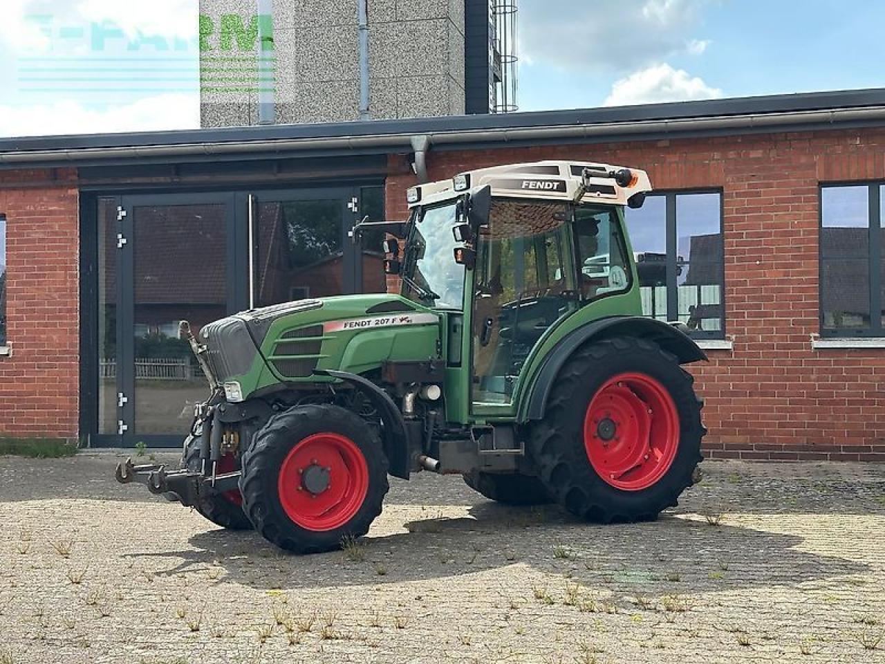 Fendt 207 f vario F - Traktor: obrázek 2 Fendt 207 f vario F - Traktor: obrázek 2