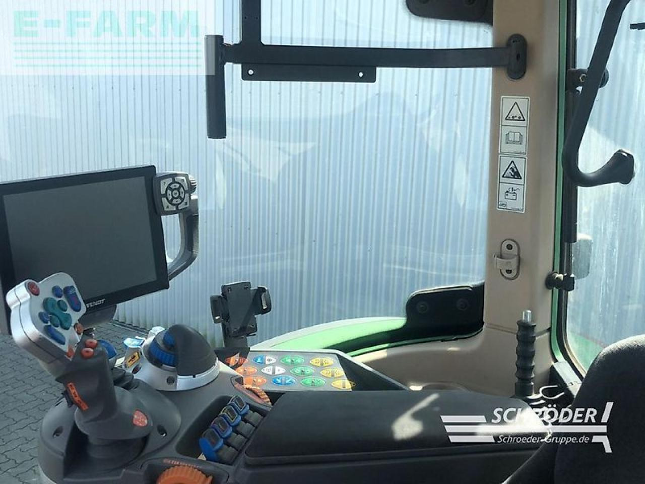 Fendt 724 vario s4 profi plus ProfiPlus - Traktor: obrázek 4 Fendt 724 vario s4 profi plus ProfiPlus - Traktor: obrázek 4