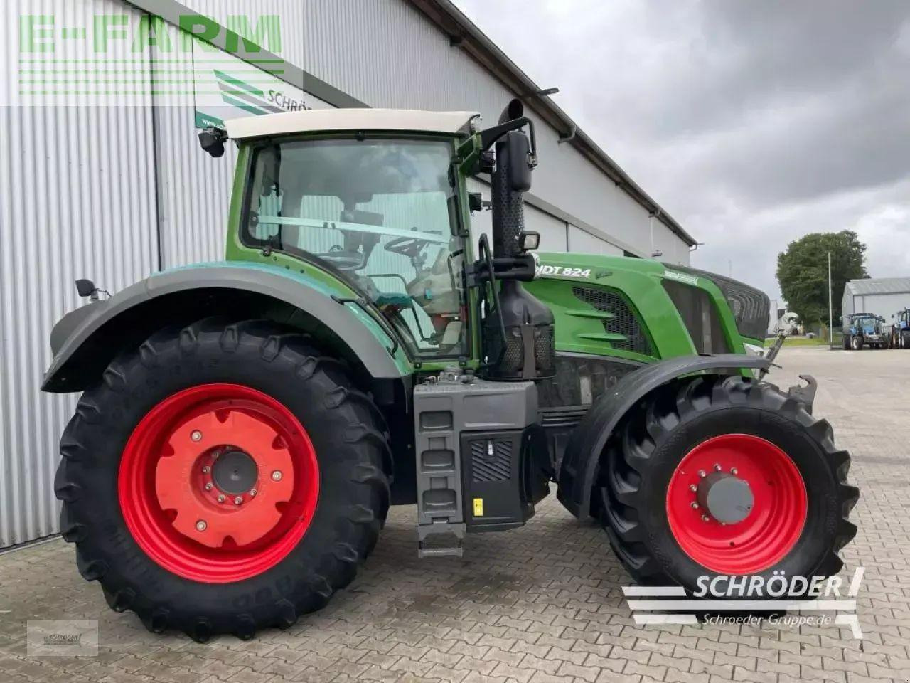 Fendt 824 vario s4 profi plus ProfiPlus - Traktor: obrázek 2 Fendt 824 vario s4 profi plus ProfiPlus - Traktor: obrázek 2
